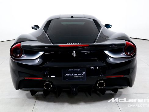 Used 2018 Ferrari 488 GTB RWD image 7