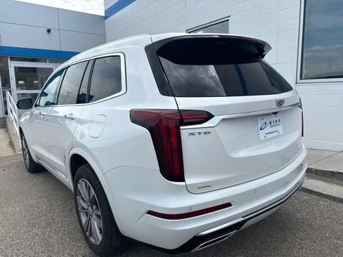 Used 2022 Cadillac XT6 Premium Luxury AWD/4WD image 6