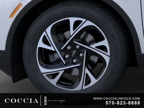 New 2026 Lincoln Nautilus Premier w/ Equipment Group 102A AWD/4WD image 19