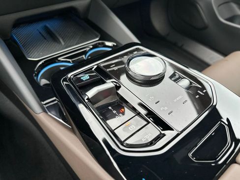 Used 2024 BMW i5 M60 w/ Premium Package image 31