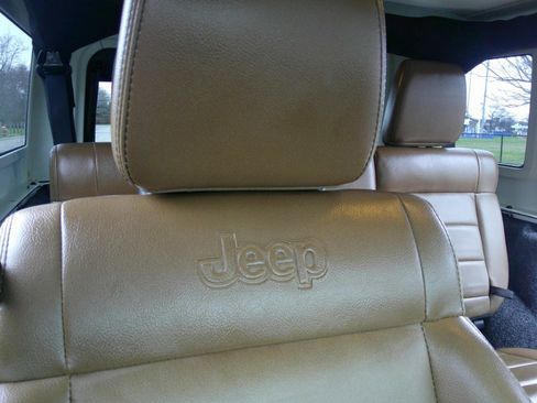 Used 2012 Jeep Wrangler Unlimited Sahara w/ Dual Top Group image 83