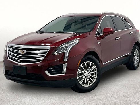Used 2018 Cadillac XT5 Luxury w/ Driver Awareness Package FWD image 10