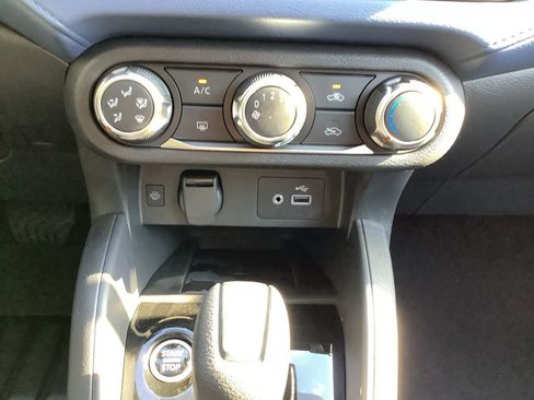 Used 2025 Nissan Versa SV w/ Trunk Package image 22