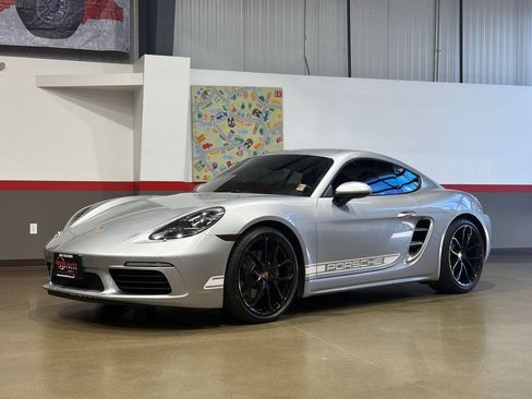 Used 2024 Porsche 718 Cayman RWD image 25