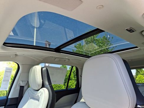 New 2026 Lincoln Aviator Reserve AWD/4WD image 7