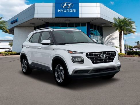 New 2026 Hyundai Venue SEL FWD image 12