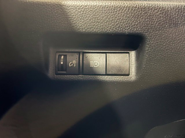 Used 2019 Toyota RAV4 LE w/ Carpet Mat Package FWD image 18
