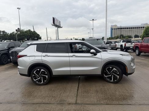 Used 2022 Mitsubishi Outlander SE FWD image 4