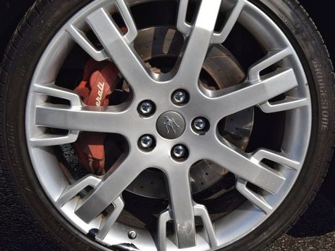 Used 2016 Maserati GranTurismo MC image 9