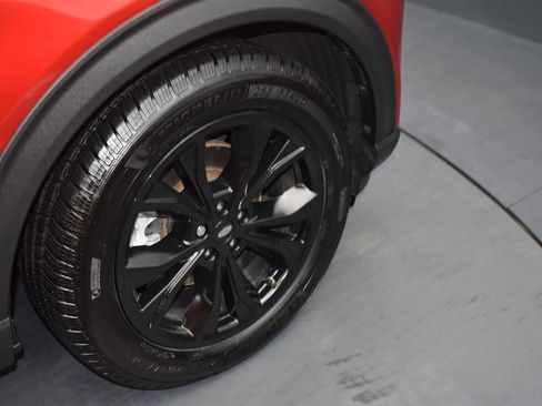 Used 2020 Ford Explorer XLT w/ Equipment Group 202A image 15