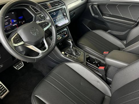Used 2023 Volkswagen Tiguan SE R-Line FWD image 10
