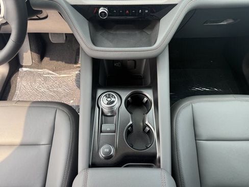 New 2026 Ford Explorer Active w/ Active Comfort Package AWD/4WD image 13