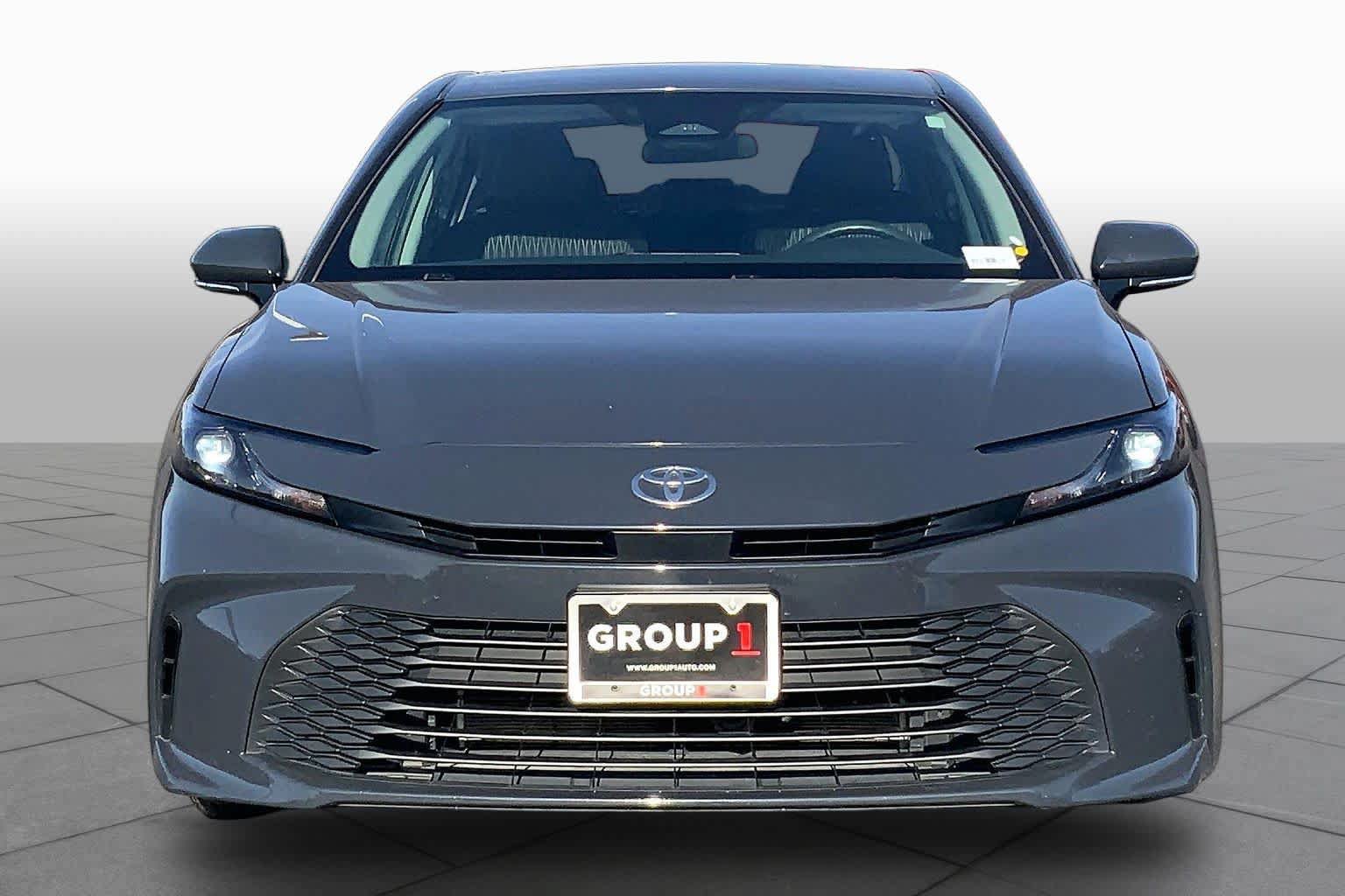 Used 2025 Toyota Camry LE FWD image 4