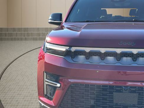 New 2026 Jeep Grand Wagoneer Limited AWD/4WD image 10
