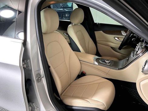 Used 2019 Mercedes-Benz C 300 Sedan image 6