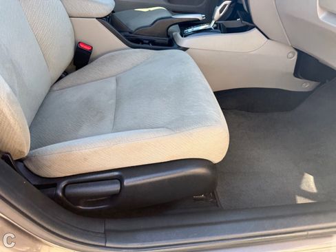 Used 2013 Honda Civic LX image 11