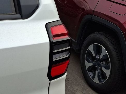 Used 2026 Toyota 4Runner Limited AWD/4WD image 9