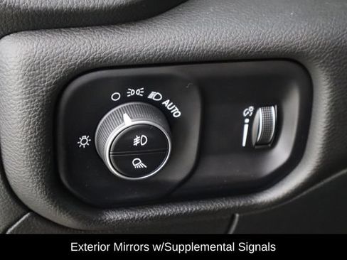 Used 2022 RAM 1500 Big Horn AWD/4WD image 20