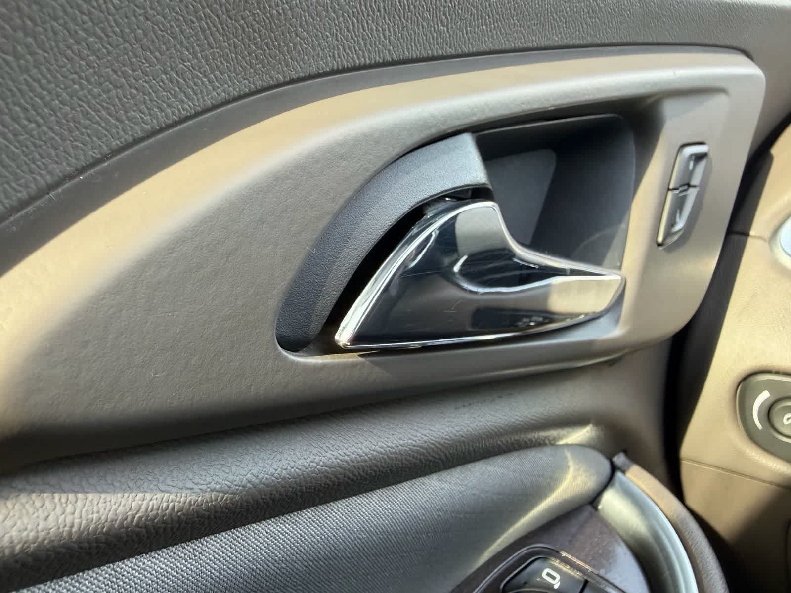 Used 2020 Chevrolet Malibu LT FWD image 12