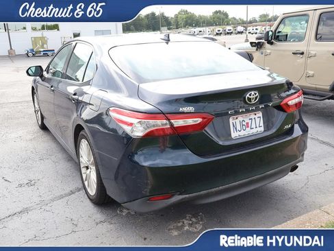 Used 2019 Toyota Camry XLE FWD image 15