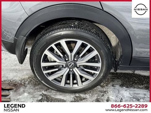 Used 2023 Nissan Kicks SV w/ Exterior Package image 5
