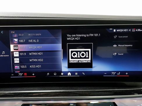 Certified 2025 BMW 750e xDrive 750e xDrive w/ Executive Package image 9