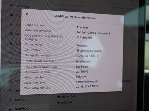 Used 2018 Tesla Model 3 Long Range image 17