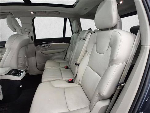 Used 2018 Volvo XC90 T6 Momentum w/ Convenience Package AWD/4WD image 22