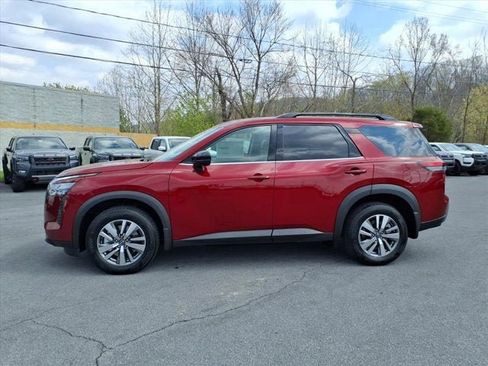 New 2026 Nissan Pathfinder SL AWD/4WD image 2