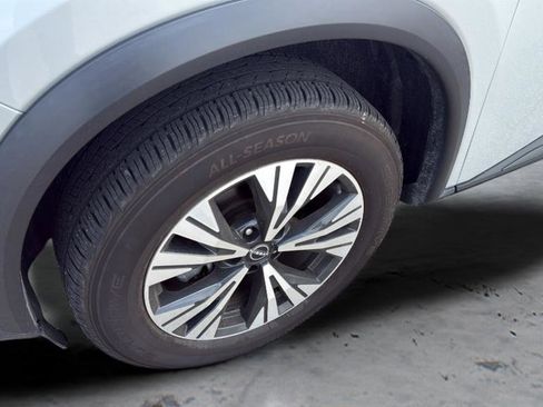 Used 2023 Nissan Rogue SV FWD image 28