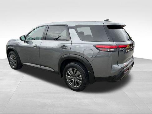 Used 2024 Nissan Pathfinder S image 4