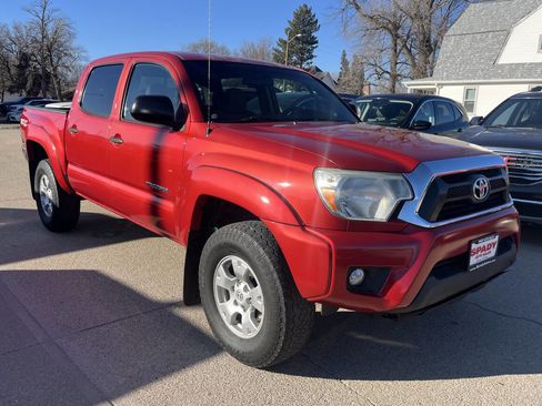 Used 2015 Toyota Tacoma 4x4 Double Cab w/ TRD Off-Road Package image 9