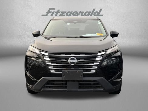 Used 2024 Nissan Rogue SV AWD/4WD image 2