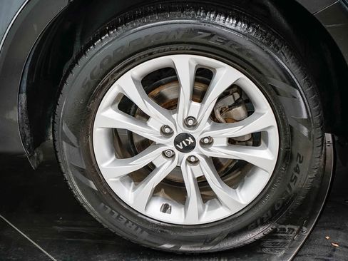 Used 2021 Kia Telluride LX image 10