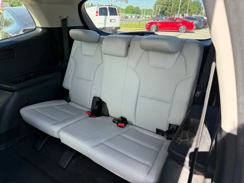 Used 2024 Kia Telluride S AWD/4WD image 7