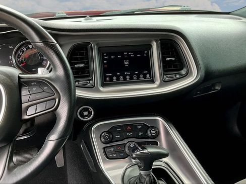Used 2022 Dodge Challenger GT RWD image 11