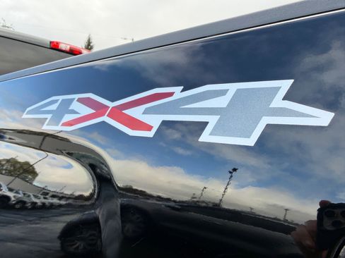 Used 2018 Chevrolet Silverado 1500 LT w/ All Star Edition image 13