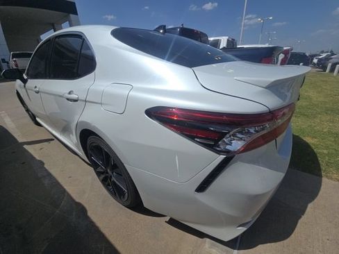 Used 2021 Toyota Camry XSE FWD image 7
