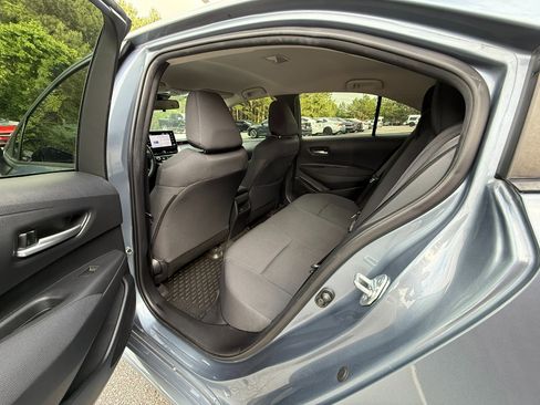 Used 2021 Toyota Corolla LE image 10