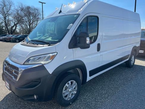 New 2025 RAM ProMaster 2500 w/ Quick Order Package 22G SLT image 4