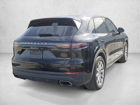 Used 2021 Porsche Cayenne image 4