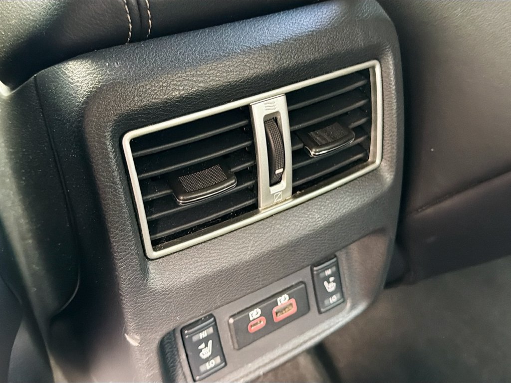 Used 2022 Nissan Maxima Platinum w/ Sport Mat Group FWD image 26