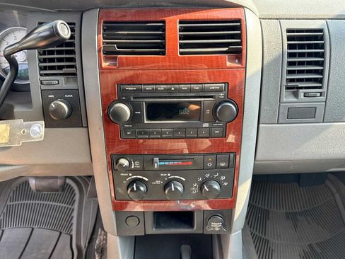 Used 2005 Dodge Durango SLT AWD/4WD image 18