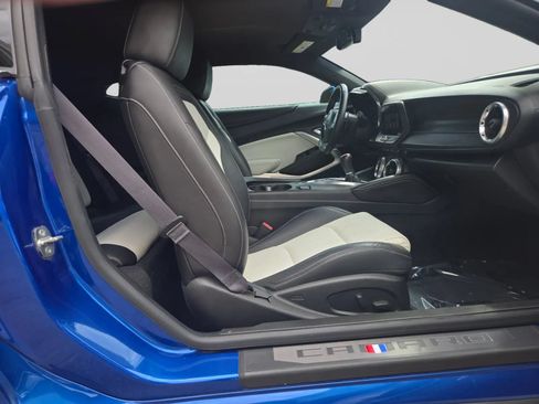 Used 2016 Chevrolet Camaro SS RWD image 33