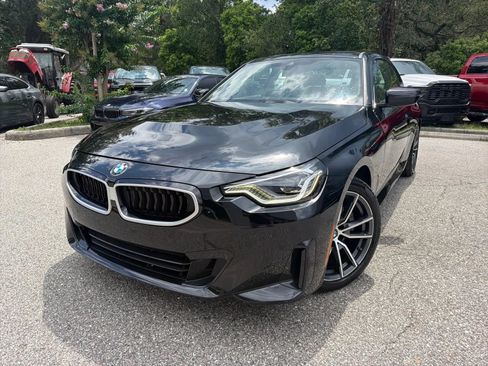 Used 2026 BMW 230i Coupe w/ Premium Package RWD image 4
