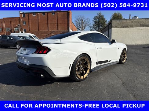 Used 2024 Ford Mustang GT Premium image 5