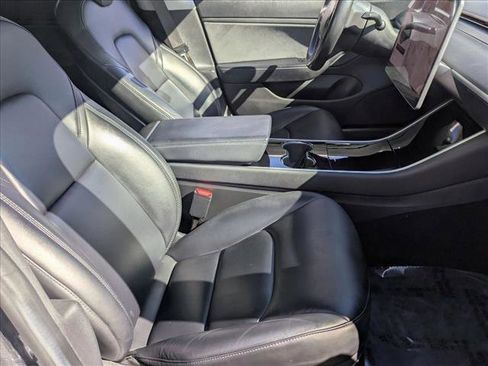 Used 2018 Tesla Model 3 Mid Range image 18