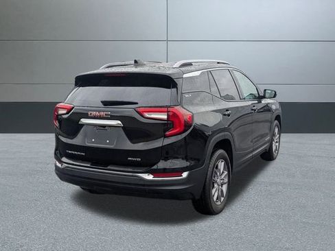 Used 2024 GMC Terrain SLT image 6