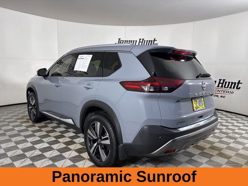 Used 2023 Nissan Rogue SL image 7