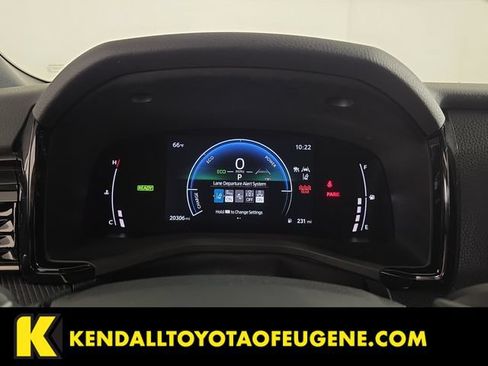 Used 2025 Toyota Camry SE AWD/4WD image 16